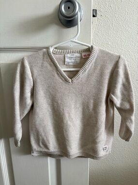 Zara Cream V-Neck Knit Top